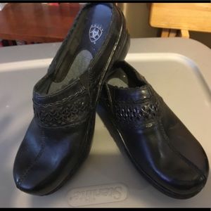 Ariat Leather Clogs 9 - EUC